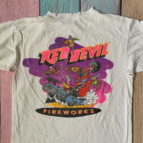Vintage red devil fireworks shirt sleeve tee size small - Picture 13 of 15